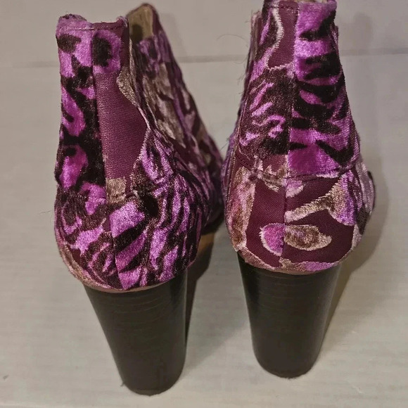 Anthropologie Billy Ella Floral Boho Pink Burn Out Velvet Booties SZ 7.5 - Picture 11 of 13